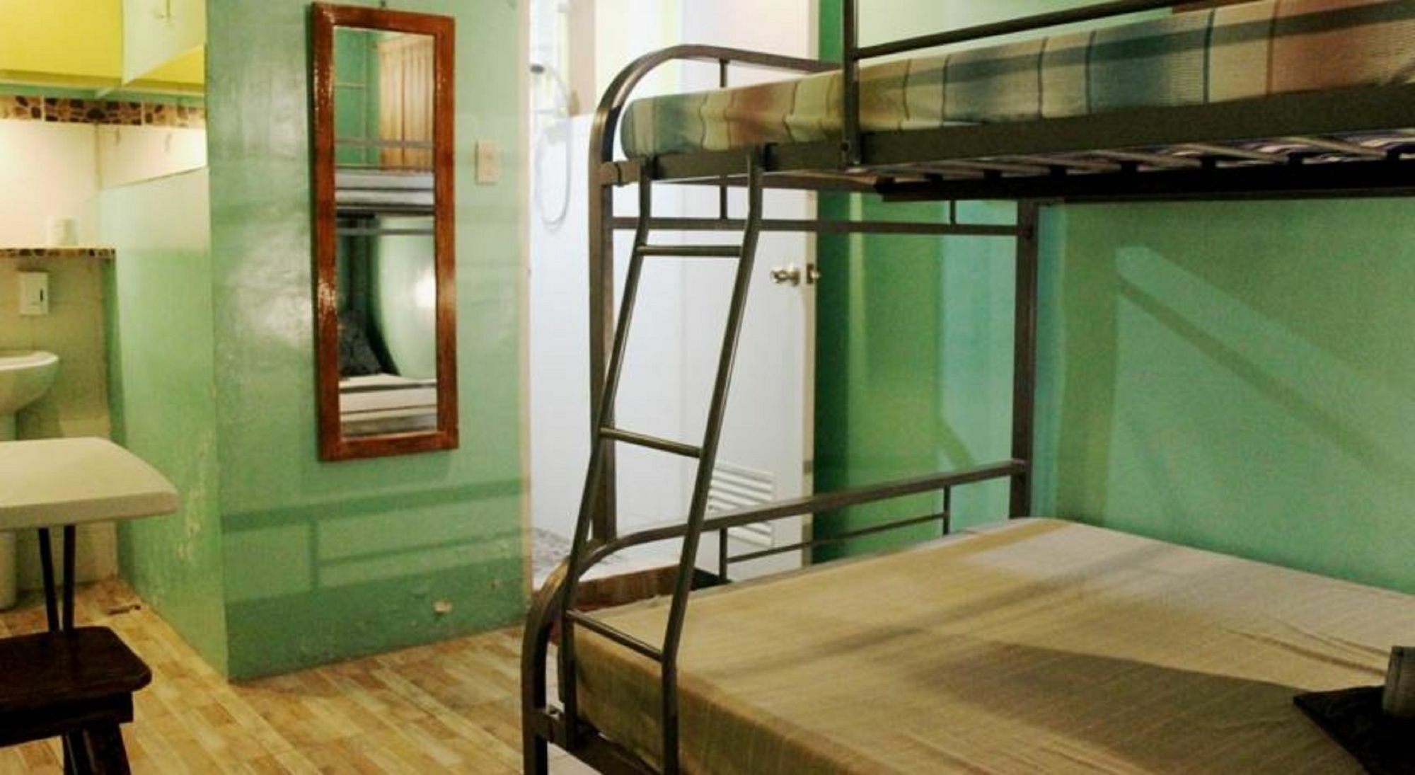 The Good Shepherd Hostel Макати Экстерьер фото